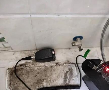 奎屯屋顶漏水维修公司分享下卫生间漏水的危害及解决方法